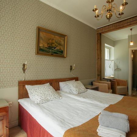 Guesthouse Kadrina Mois Екстер'єр фото
