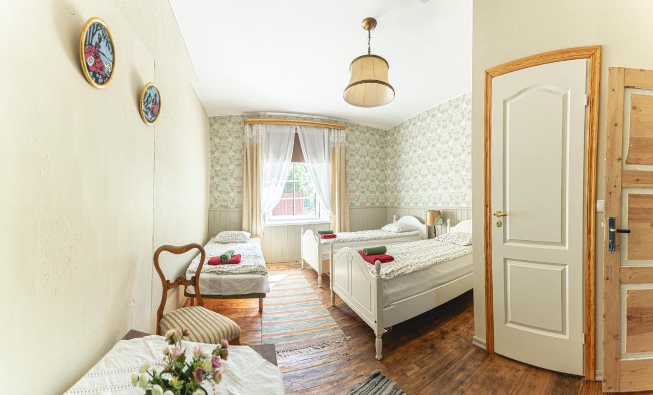Guesthouse Kadrina Mois Екстер'єр фото