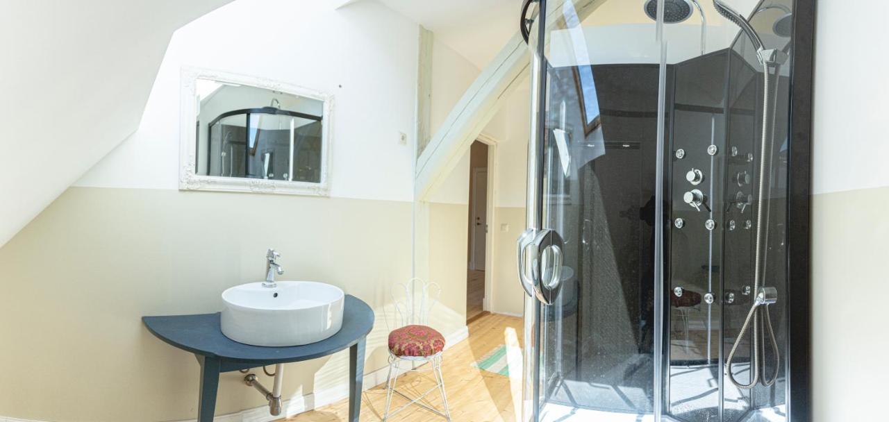 Guesthouse Kadrina Mois Екстер'єр фото