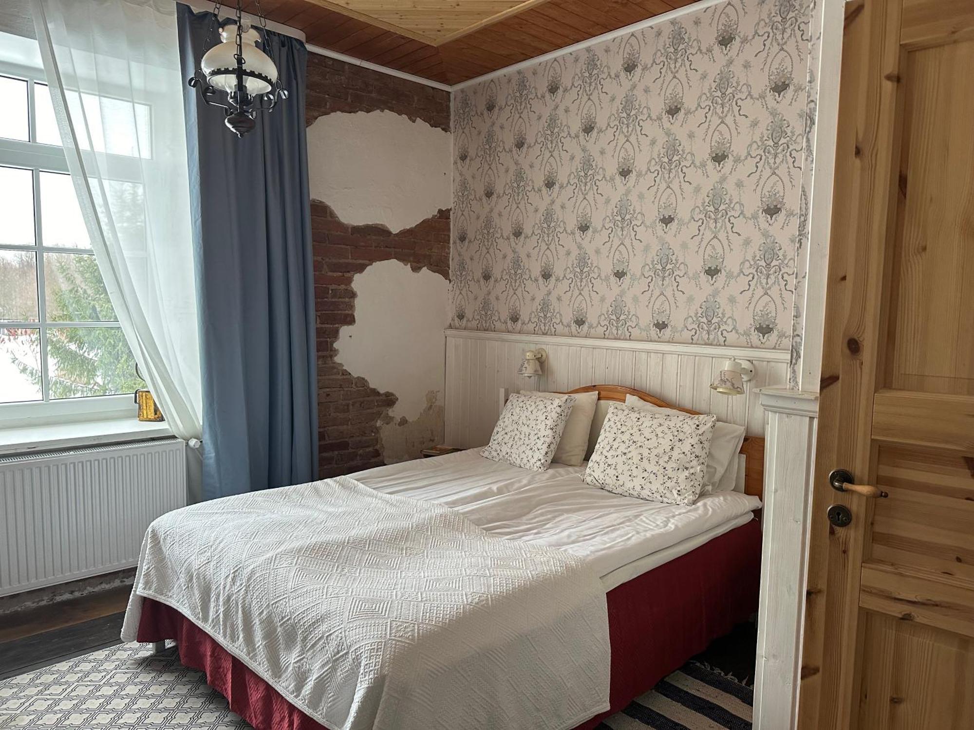 Guesthouse Kadrina Mois Екстер'єр фото