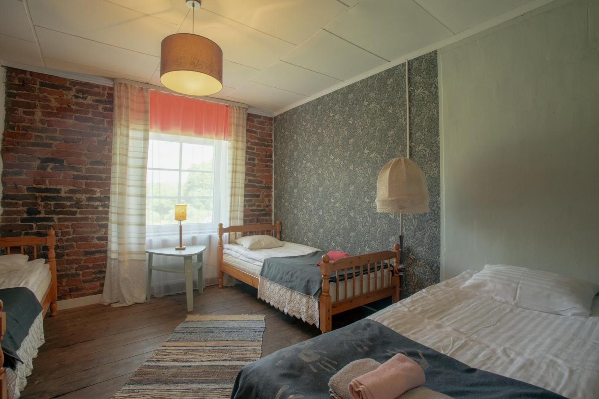 Guesthouse Kadrina Mois Екстер'єр фото
