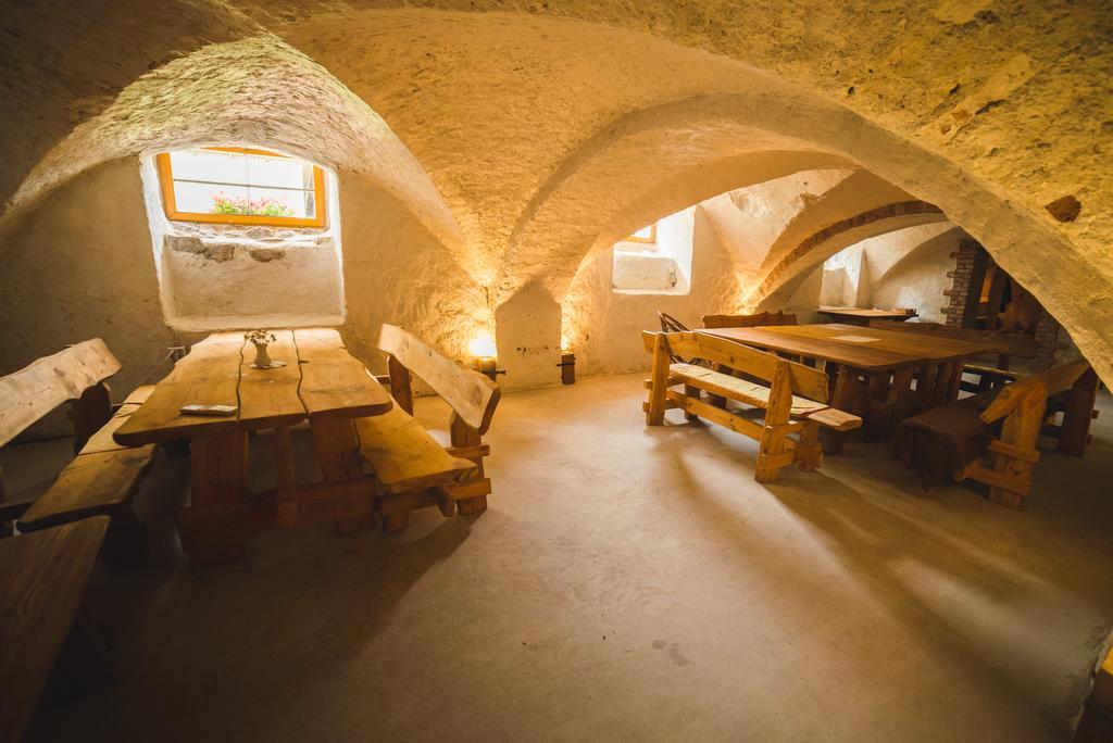 Guesthouse Kadrina Mois Екстер'єр фото