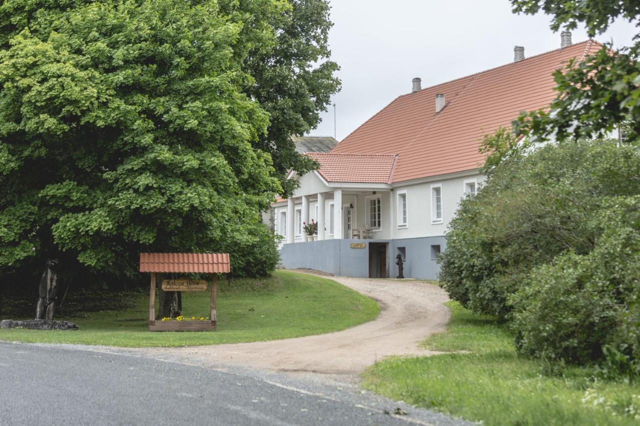 Guesthouse Kadrina Mois Екстер'єр фото
